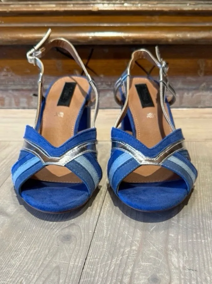 BLOCK HEEL SANDALS - BLUE