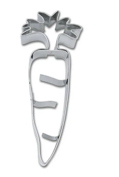 Carrot Cookie Cutter with Embossed Detail 9cm